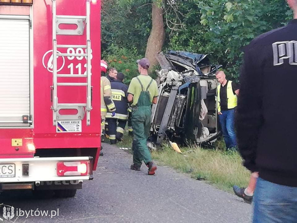 Groźny wypadek koło Brzeźna Szlacheckiego! Kierowca był pijany!