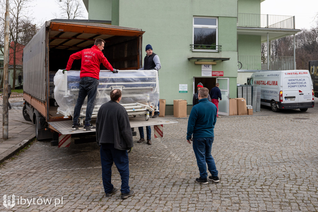 Do szpitali dostarczono sprzęt od firmy Drutex