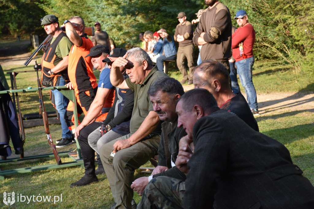 Zawody strzeleckie myśliwych. Wygrał J. Lipiński