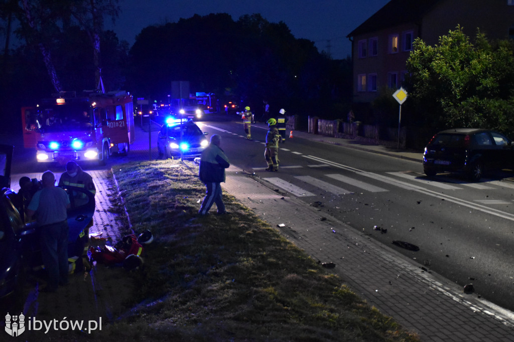 KOLIZJA W TUCHOMIU. Zderzenie dwóch samochodów