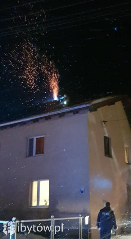 Pożar przewodu kominowego w Brzeźnie Szlacheckim [GALERIA]