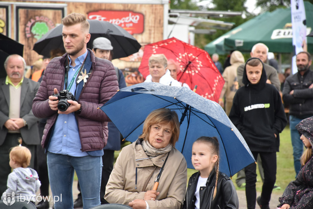 Dożynki w Trzebielinie sponsorowane przez Drutex