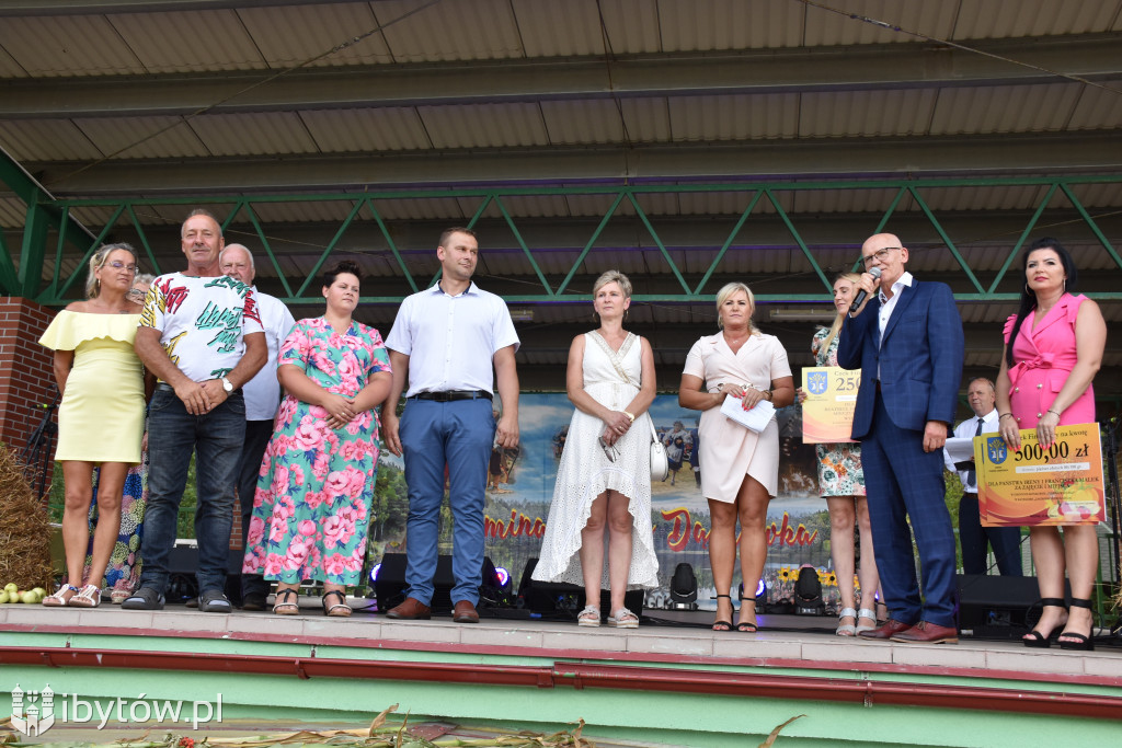 Dożynkowe Nożyno ze strongmenami i śpiewami