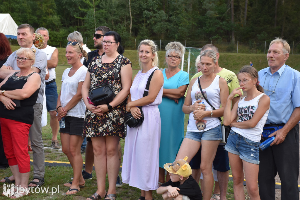 Dożynkowe Nożyno ze strongmenami i śpiewami