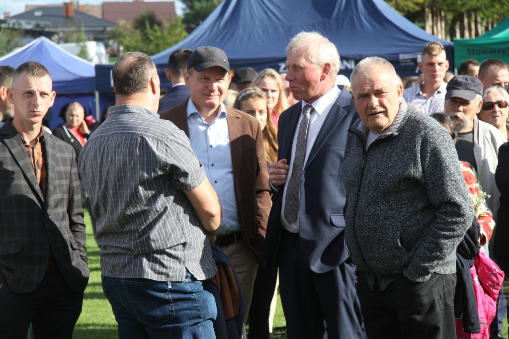 Tłumy na powiatowo-gminnych dożynkach [FOTO]