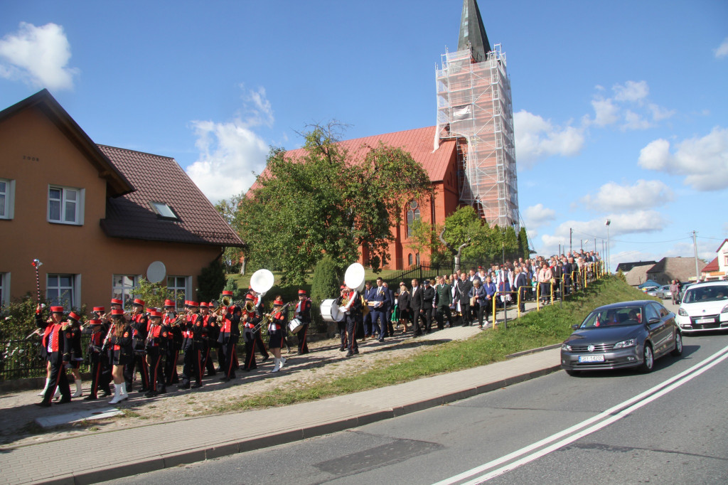 Tłumy na powiatowo-gminnych dożynkach [FOTO]