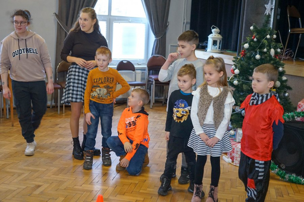 Czarna Dąbrówka. Bal Osób Niepełnosprawnych [FOTO]