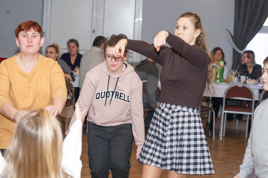 Czarna Dąbrówka. Bal Osób Niepełnosprawnych [FOTO]