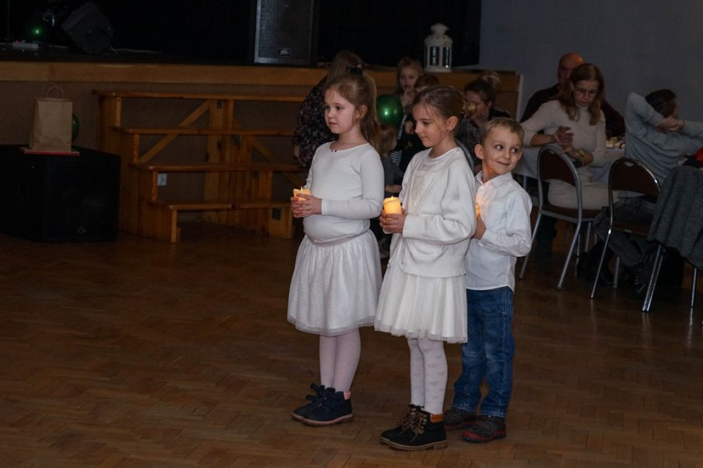 Czarna Dąbrówka. Bal Osób Niepełnosprawnych [FOTO]
