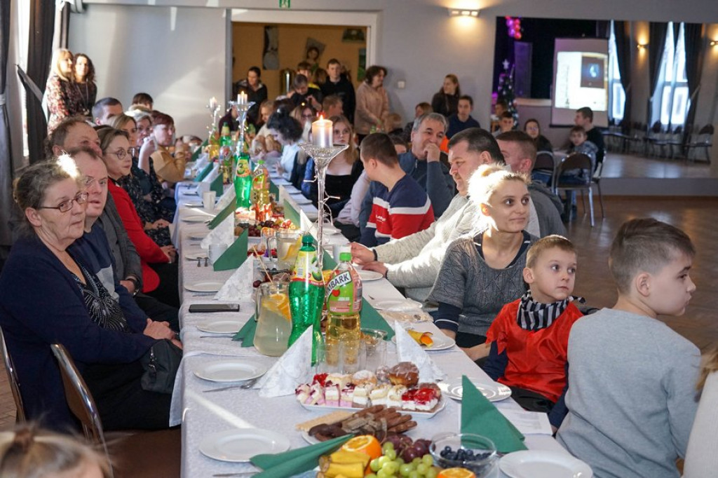 Czarna Dąbrówka. Bal Osób Niepełnosprawnych [FOTO]