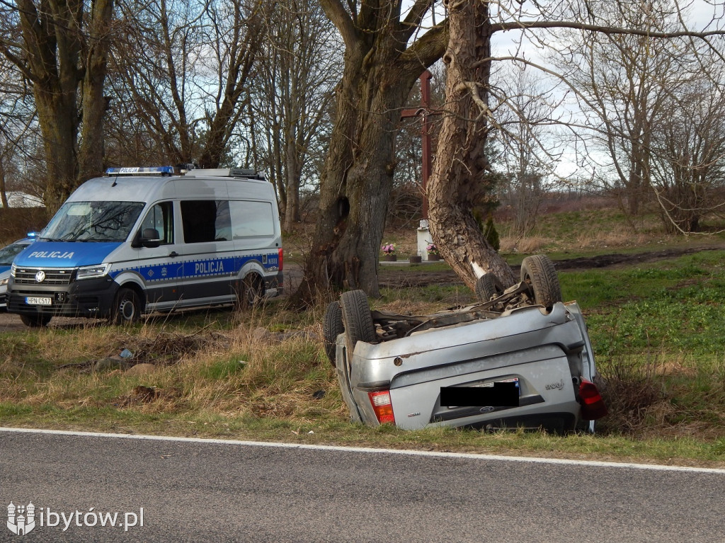 Wypadek w Malczkowie. 4 osoby poszkodowane