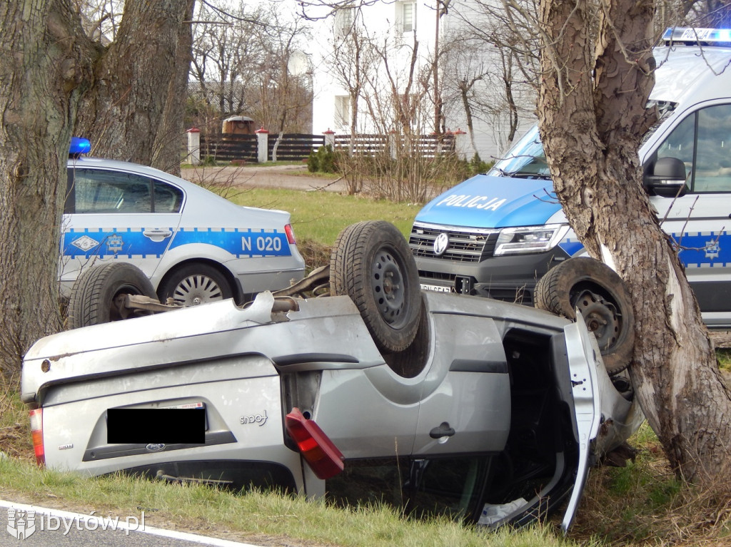 Wypadek w Malczkowie. 4 osoby poszkodowane