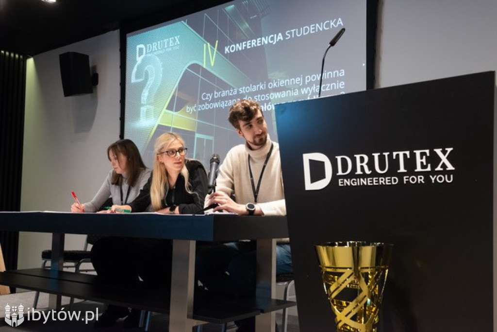 Studenci z Gdańska najlepsi w czwartej edycji „Okna na budownictwo”