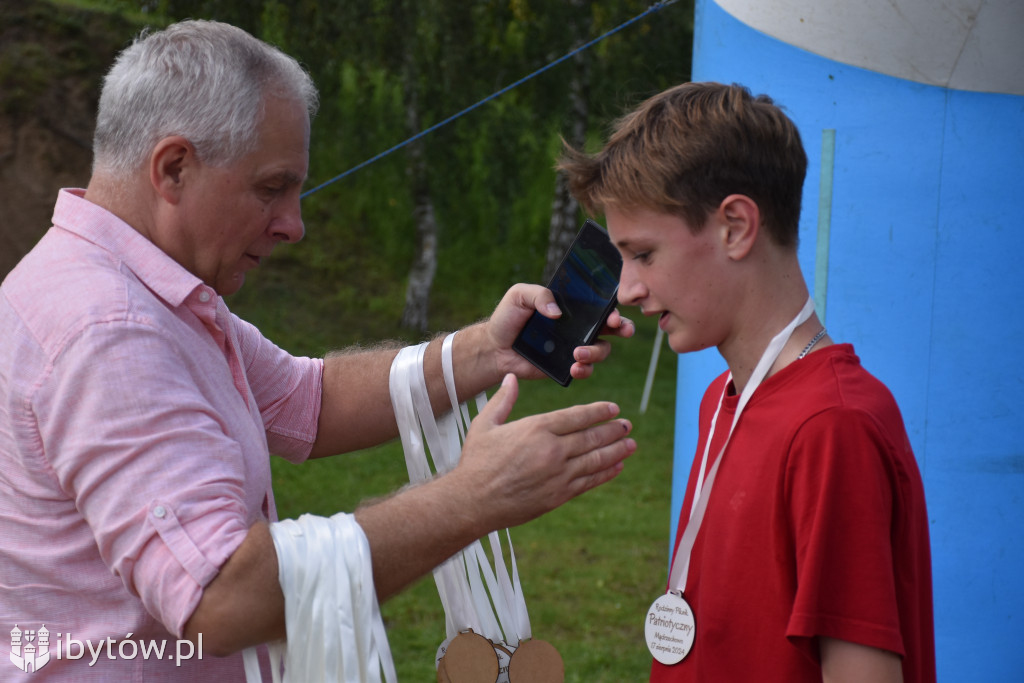 BIEGOWY rodzinny piknik patriotyczny w Mądrzechowie