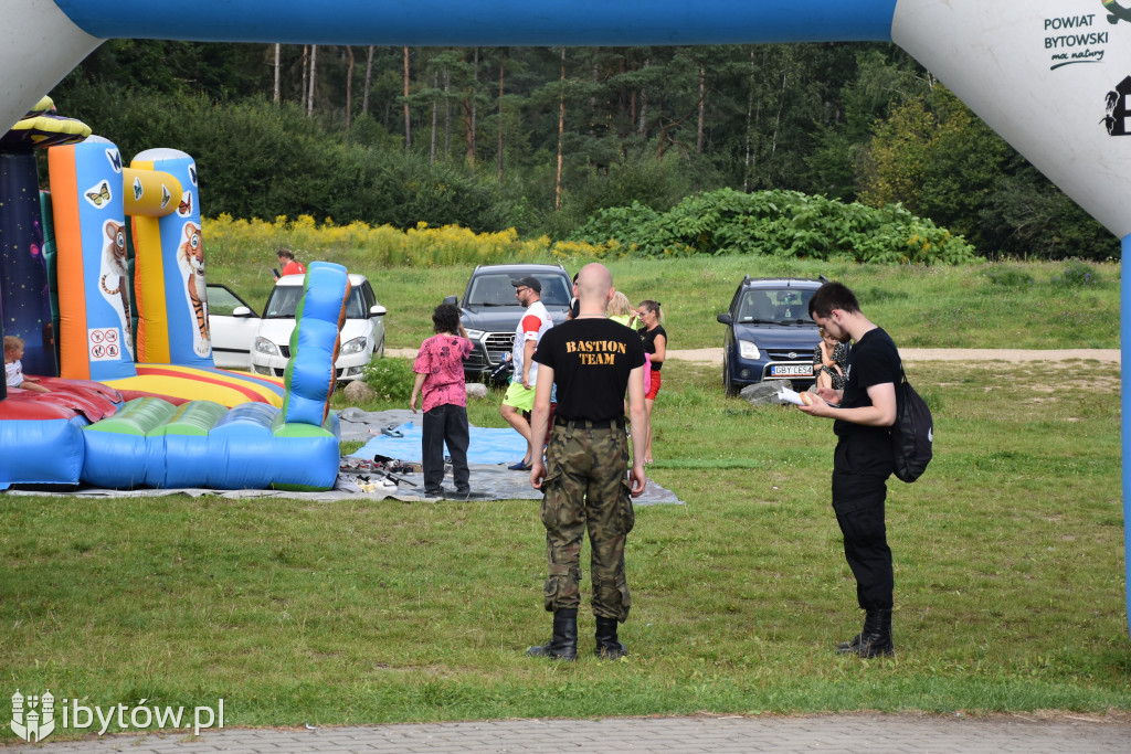 BIEGOWY rodzinny piknik patriotyczny w Mądrzechowie