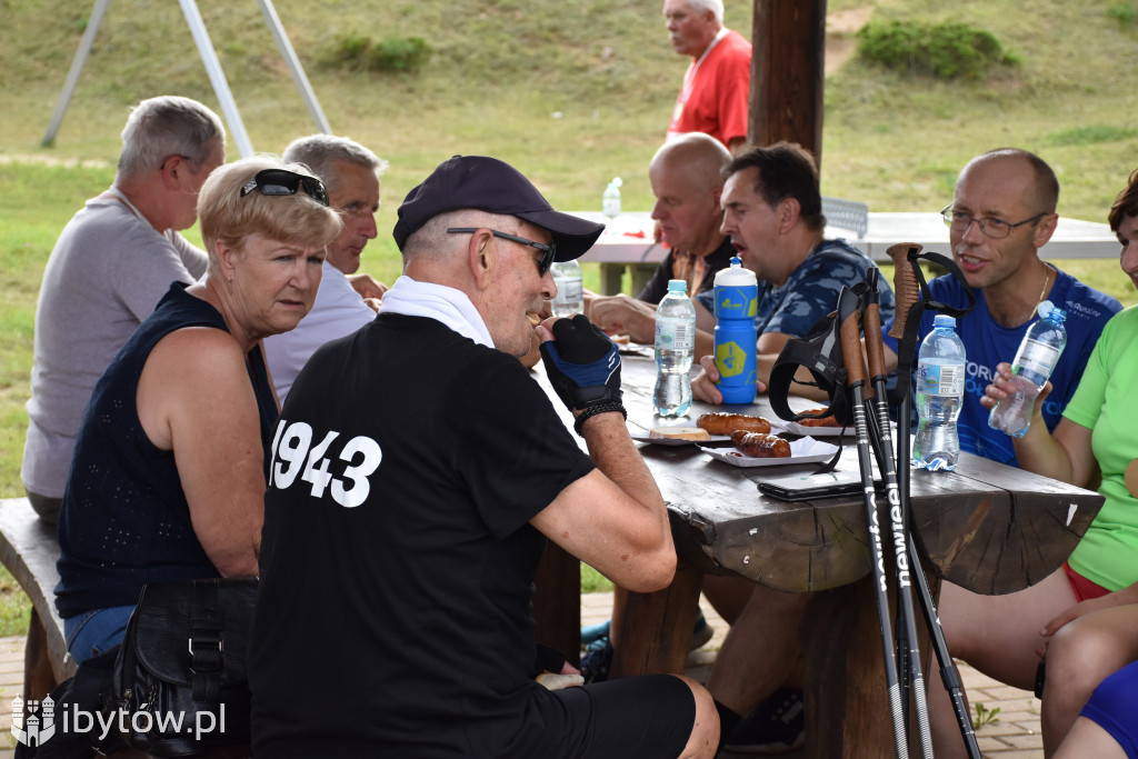 BIEGOWY rodzinny piknik patriotyczny w Mądrzechowie