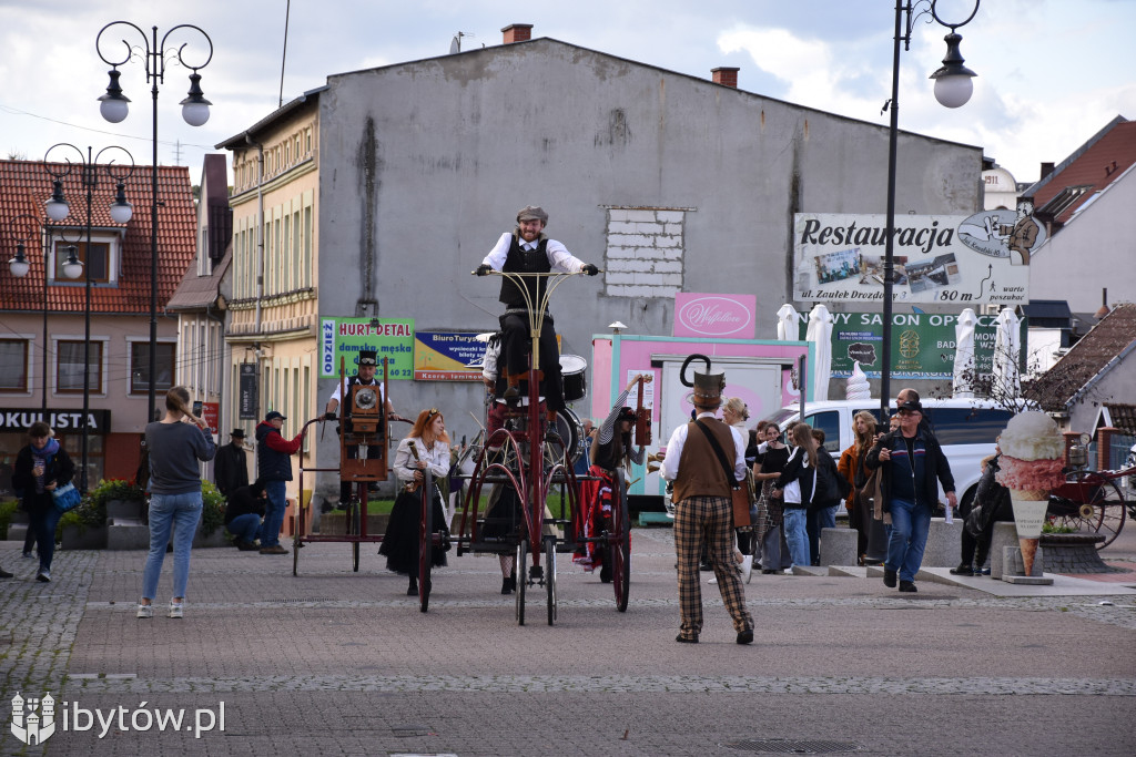 Ludzie z przeszłości w przyszłości, czyli parada STEAMPUNK w Bytowie