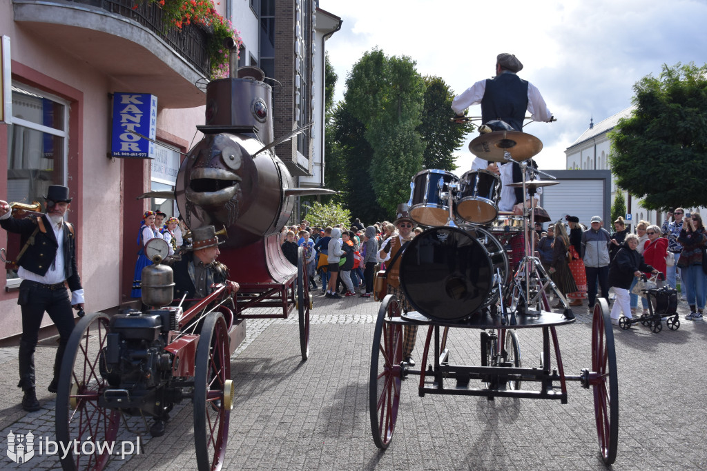 Ludzie z przeszłości w przyszłości, czyli parada STEAMPUNK w Bytowie