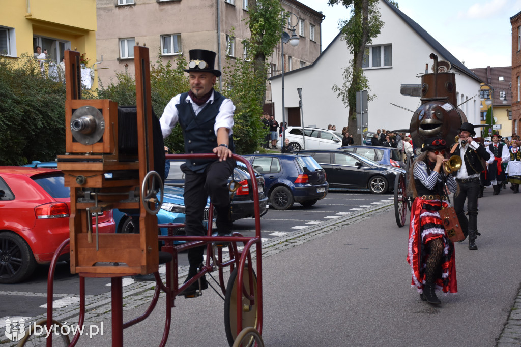 Ludzie z przeszłości w przyszłości, czyli parada STEAMPUNK w Bytowie