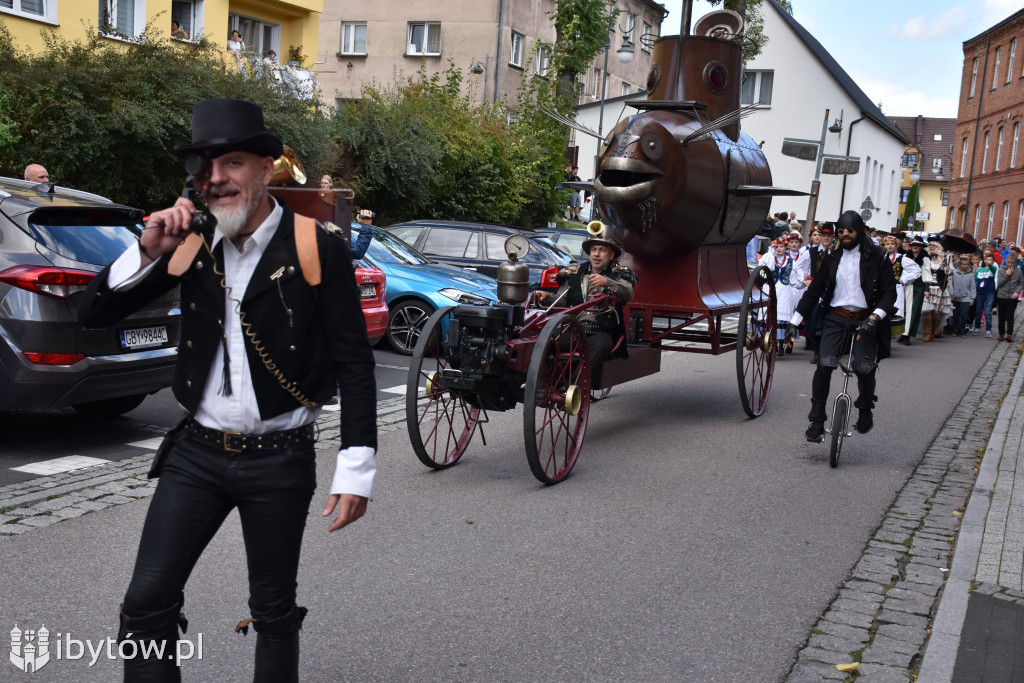 Ludzie z przeszłości w przyszłości, czyli parada STEAMPUNK w Bytowie