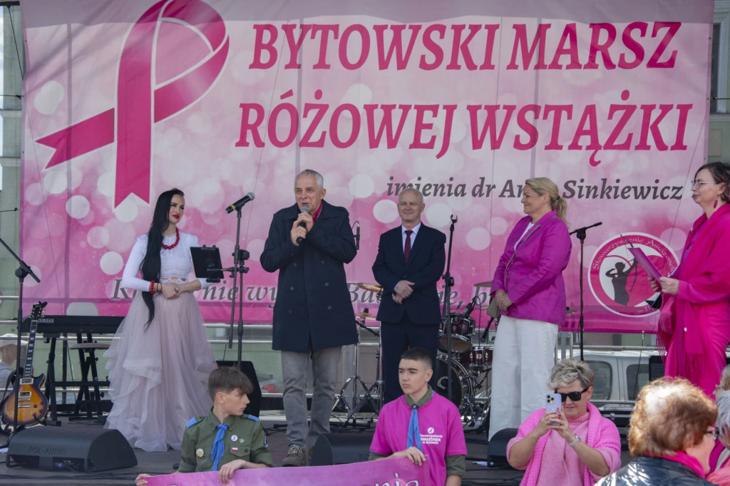 Tłumy na Bytowskim Marszu Różowej Wstążki! [FOTO]