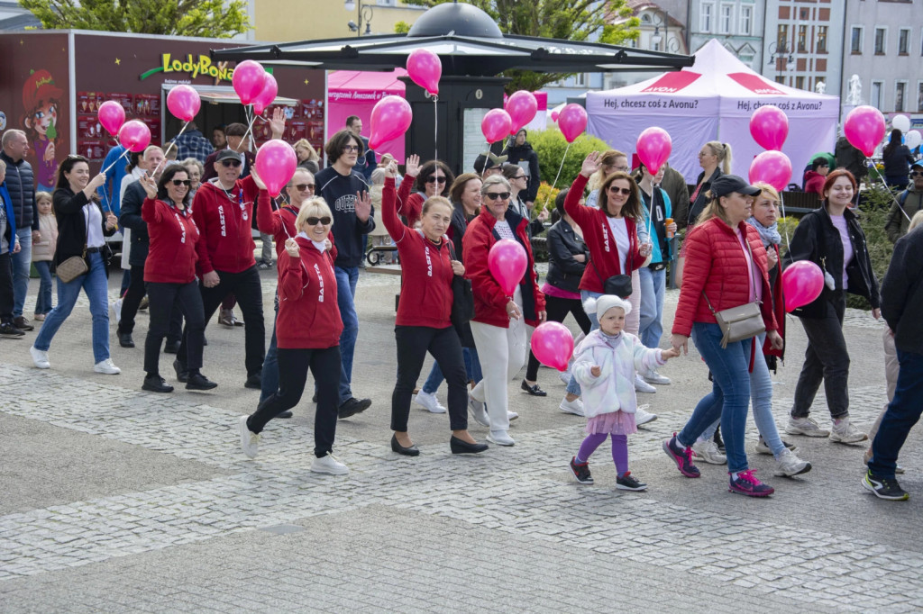 Tłumy na Bytowskim Marszu Różowej Wstążki! [FOTO]