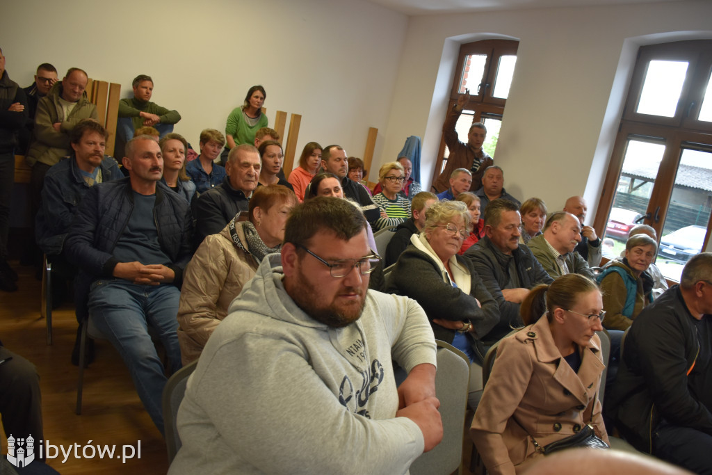 ANTYkurnikowa Bawernica. Labuda ludzi nie przekonał