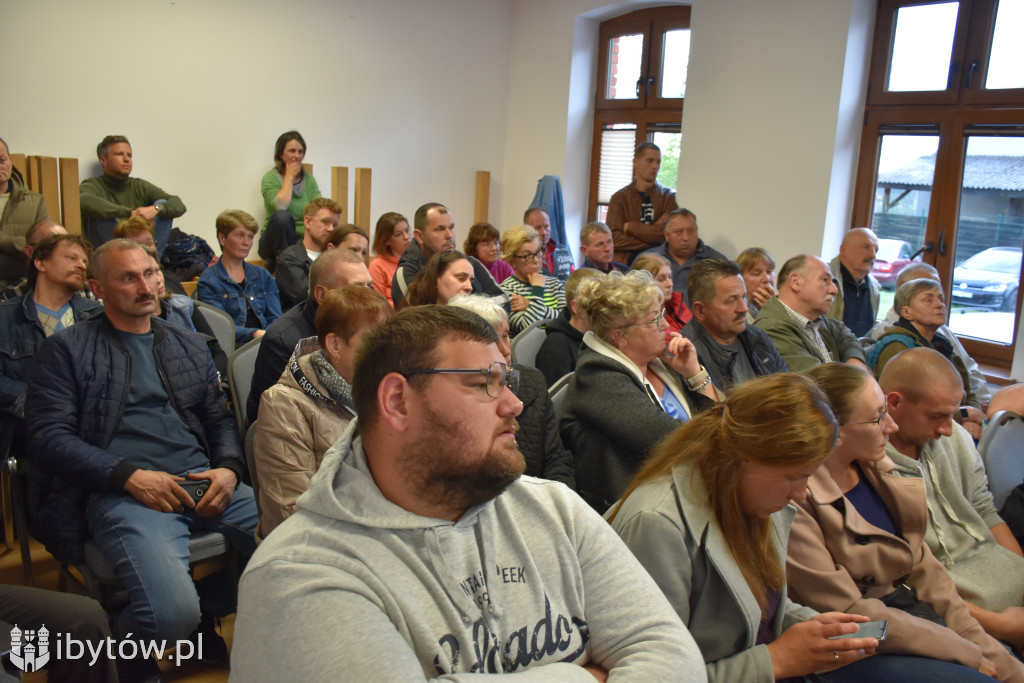 ANTYkurnikowa Bawernica. Labuda ludzi nie przekonał