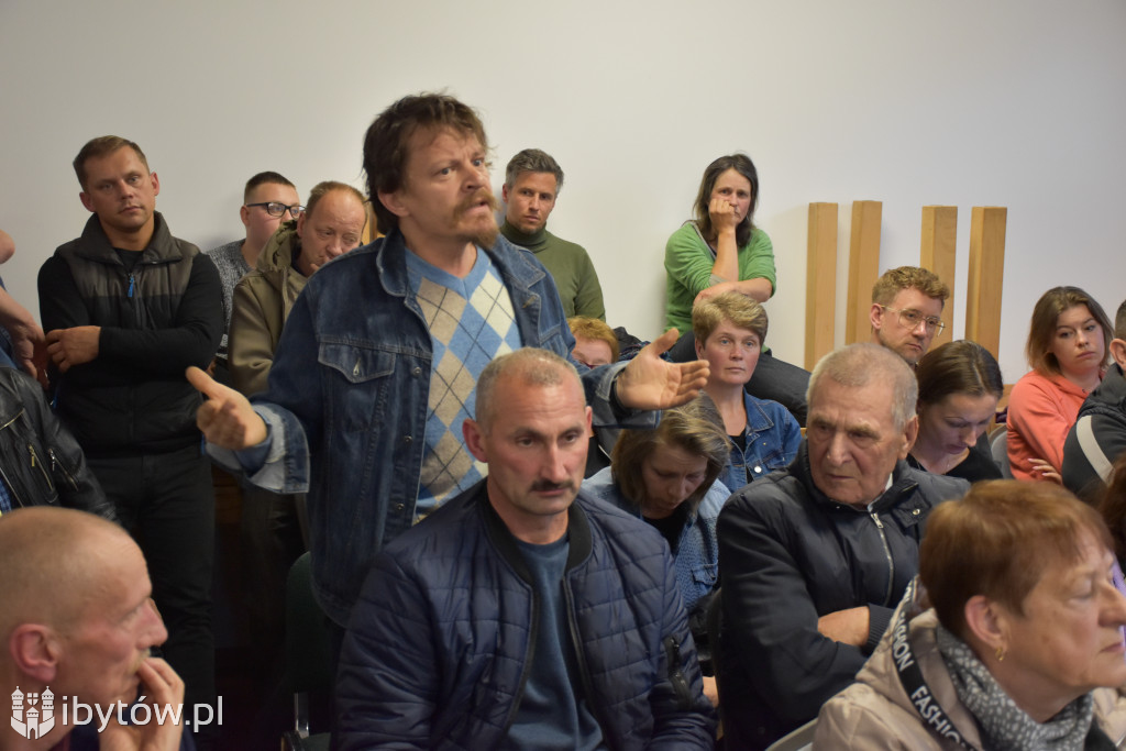 ANTYkurnikowa Bawernica. Labuda ludzi nie przekonał