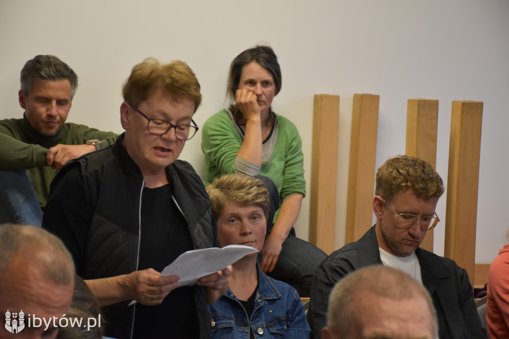 ANTYkurnikowa Bawernica. Labuda ludzi nie przekonał