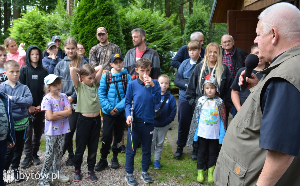 NARYBEK wędkarski. Młodzi dostali darmowe wędki z kołowrotkami