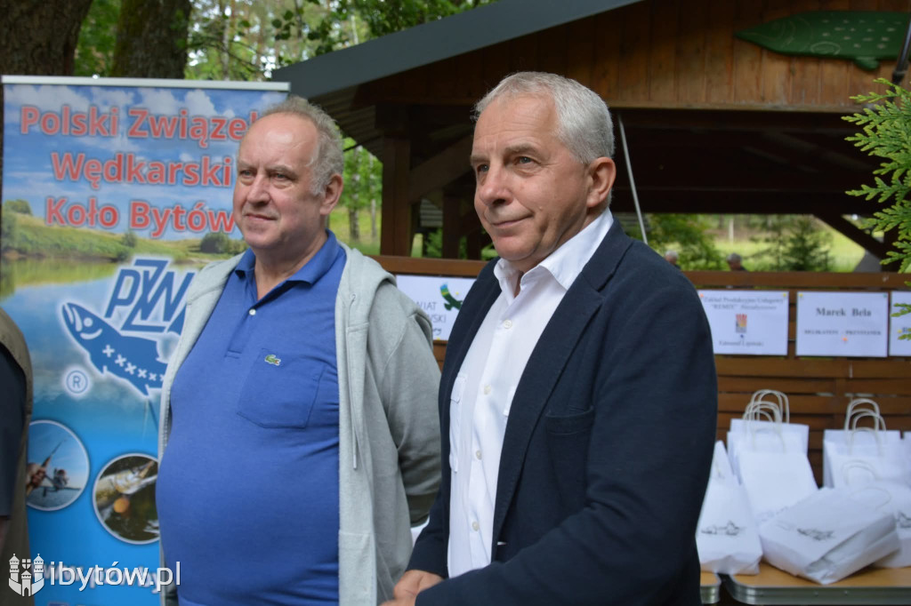 NARYBEK wędkarski. Młodzi dostali darmowe wędki z kołowrotkami