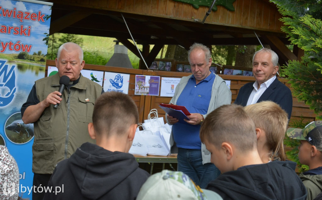 NARYBEK wędkarski. Młodzi dostali darmowe wędki z kołowrotkami