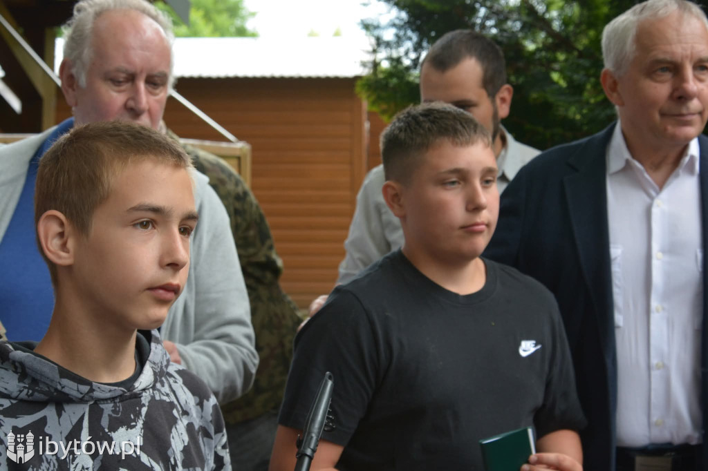 NARYBEK wędkarski. Młodzi dostali darmowe wędki z kołowrotkami
