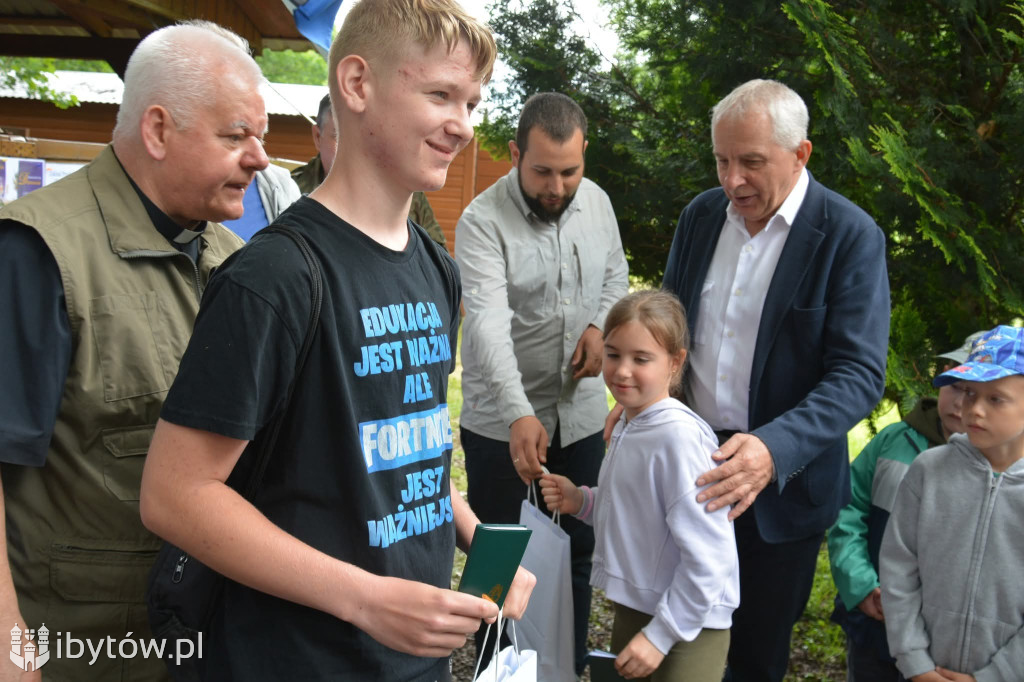 NARYBEK wędkarski. Młodzi dostali darmowe wędki z kołowrotkami