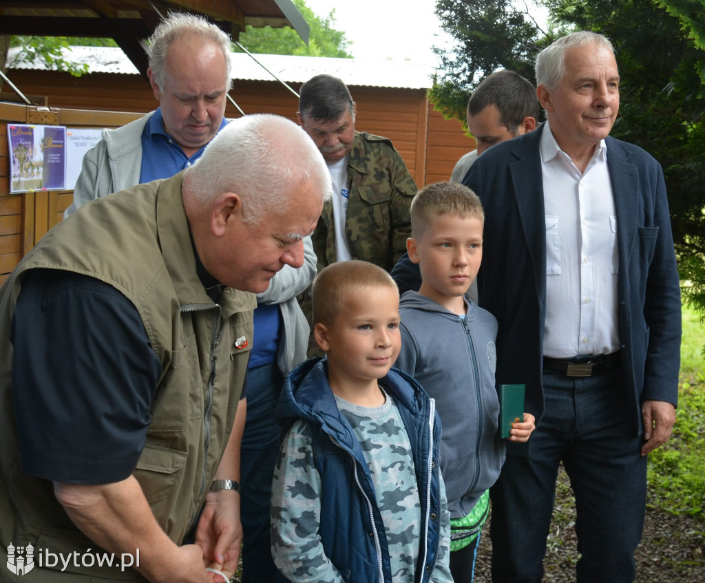 NARYBEK wędkarski. Młodzi dostali darmowe wędki z kołowrotkami
