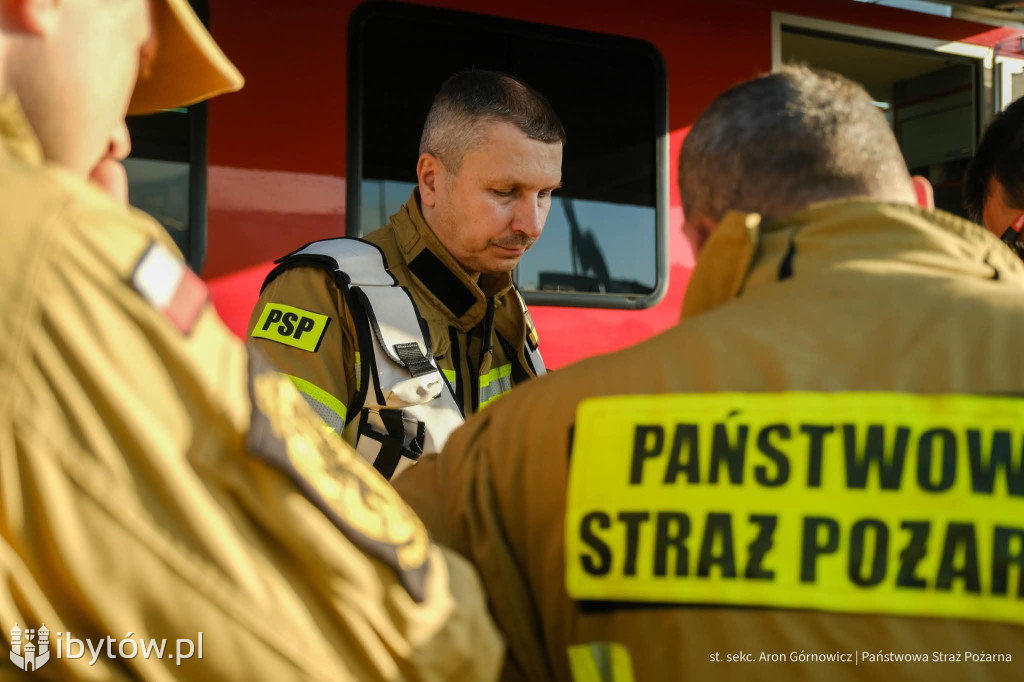 Pożar w Kawlach to PODPALENIE? Wicewojewoda nie chce NIEPOKOIĆ