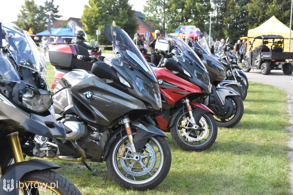 Parchowo znów przyciągnęło tłumy! Moto Folk pełen muzyki, motocykli i… pierogów z jagodami