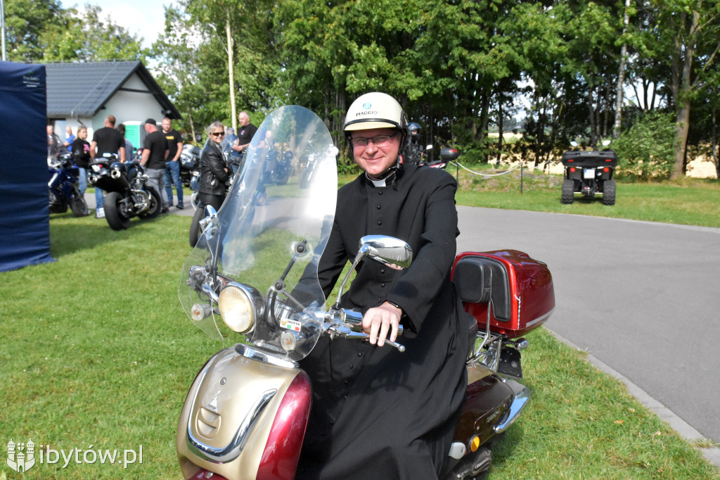 Parchowo znów przyciągnęło tłumy! Moto Folk pełen muzyki, motocykli i… pierogów z jagodami