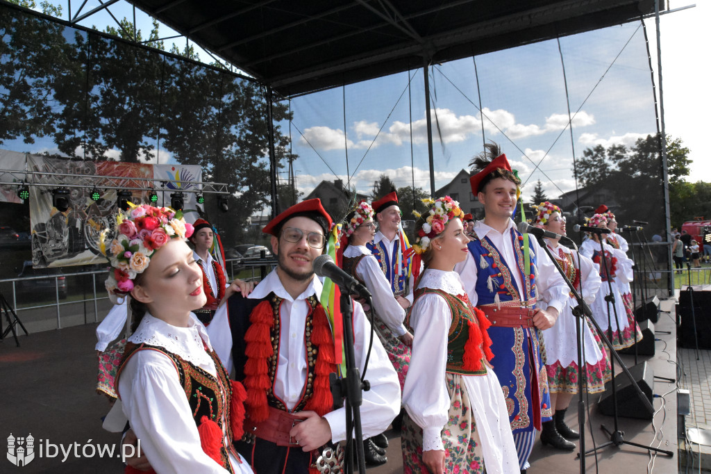 Parchowo znów przyciągnęło tłumy! Moto Folk pełen muzyki, motocykli i… pierogów z jagodami