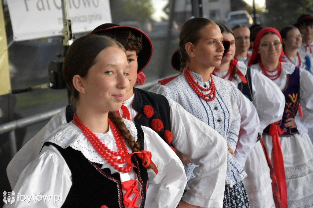 Parchowo znów przyciągnęło tłumy! Moto Folk pełen muzyki, motocykli i… pierogów z jagodami