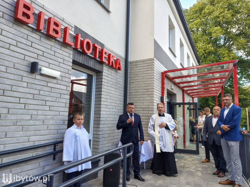 Świetlica jak MALOWANA. Jest też NOWA biblioteka w Brzeźnie