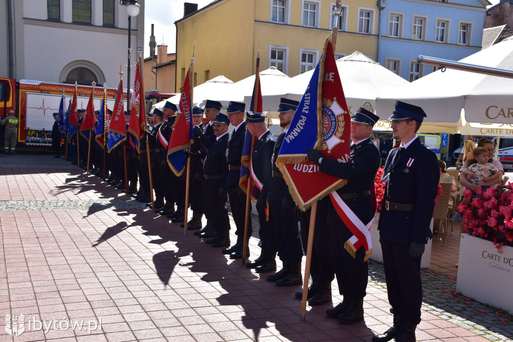 KONIEC służby Polsce Ludowej. Strażacy mają nowy sztandar