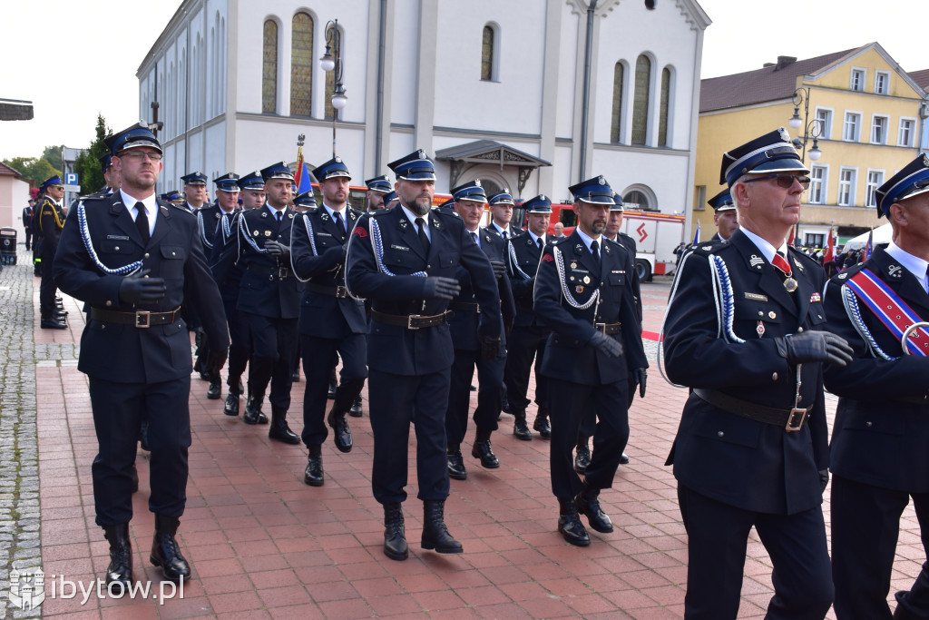 KONIEC służby Polsce Ludowej. Strażacy mają nowy sztandar
