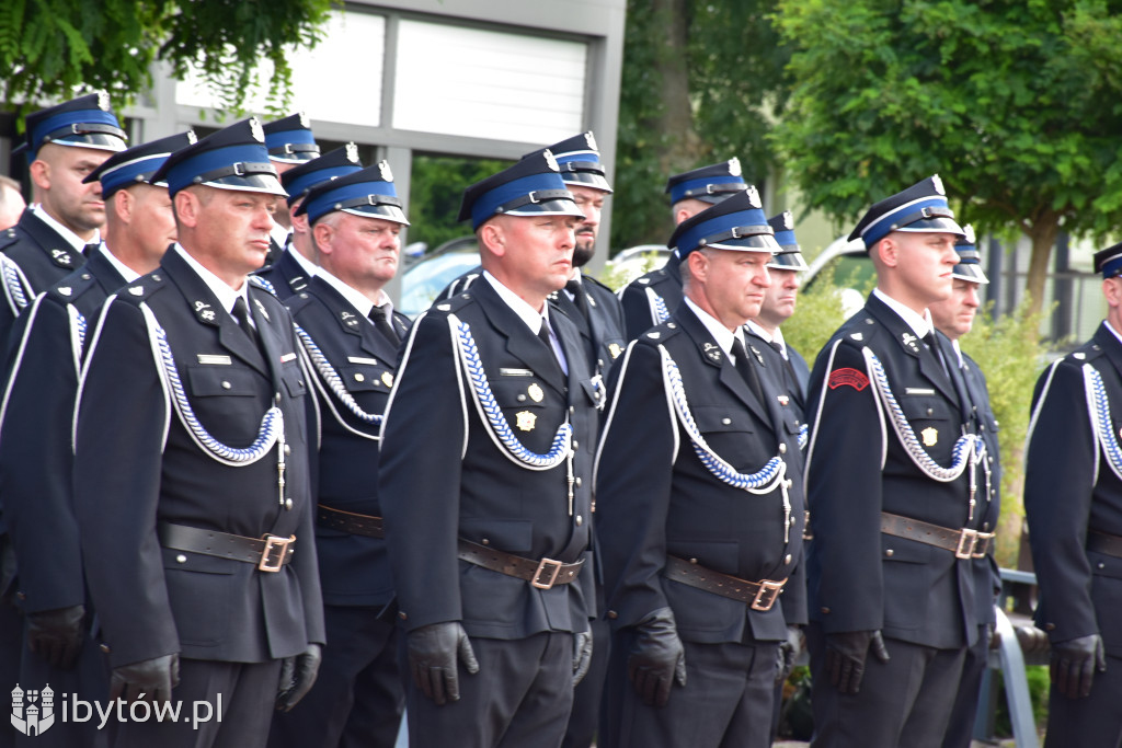 KONIEC służby Polsce Ludowej. Strażacy mają nowy sztandar