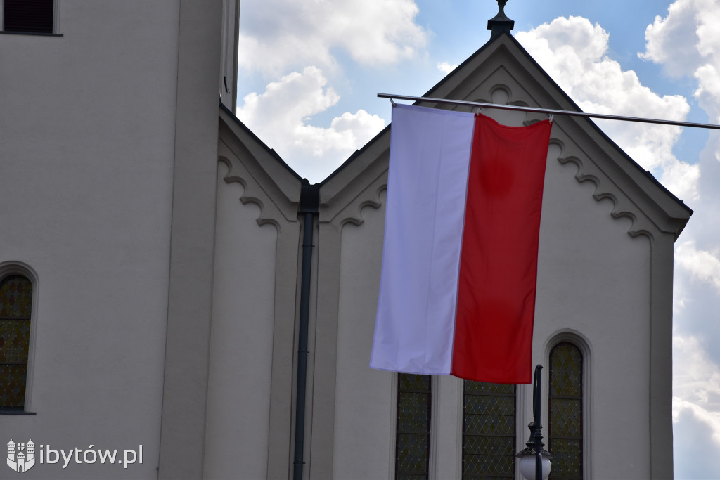 KONIEC służby Polsce Ludowej. Strażacy mają nowy sztandar