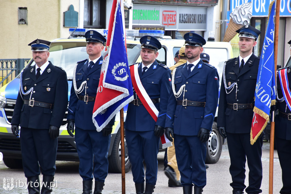 KONIEC służby Polsce Ludowej. Strażacy mają nowy sztandar