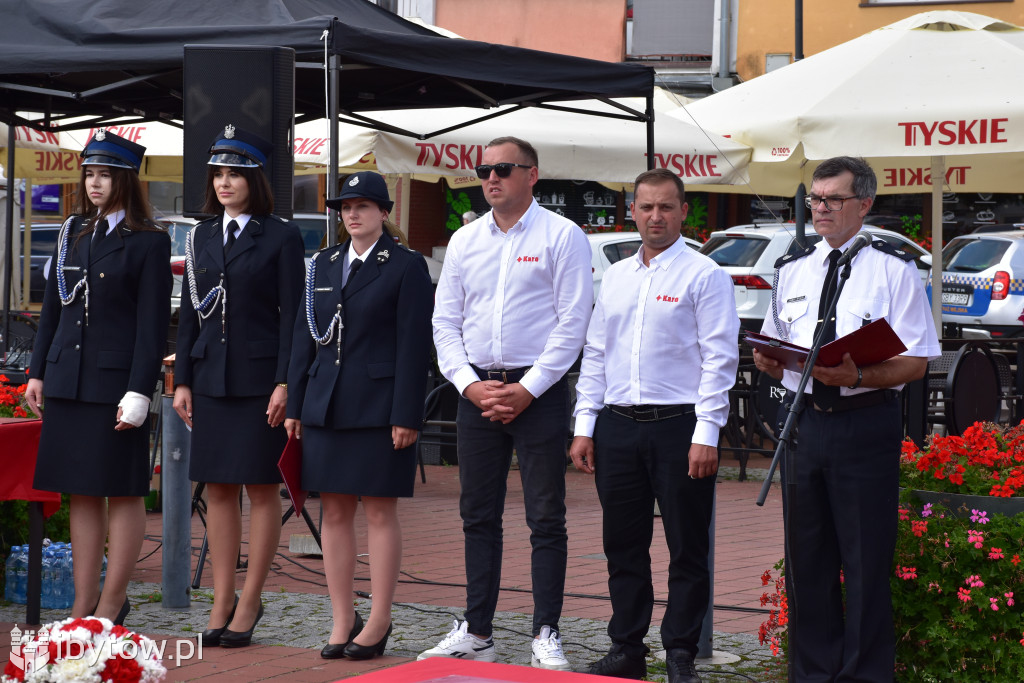 KONIEC służby Polsce Ludowej. Strażacy mają nowy sztandar