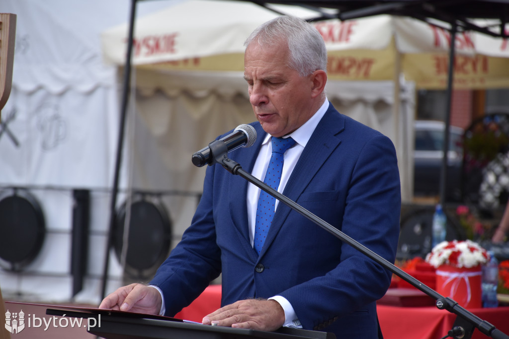 KONIEC służby Polsce Ludowej. Strażacy mają nowy sztandar
