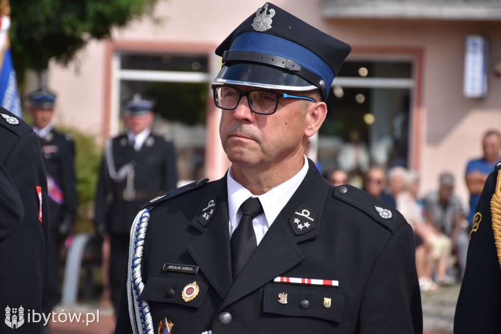 KONIEC służby Polsce Ludowej. Strażacy mają nowy sztandar